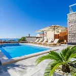 Capitano - Two Bedroom With Balcony And Sea View Uti Apartman