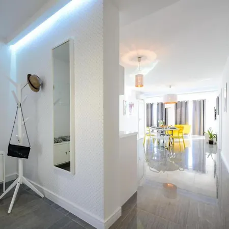 Capitano - Two Bedroom With Balcony And Sea View Uti Apartamento Mlini