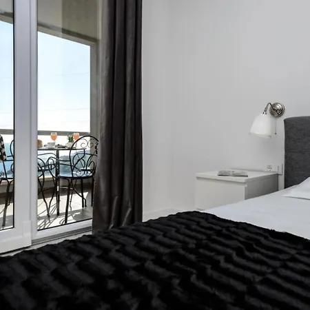 Capitano - Two Bedroom With Balcony And Sea View Uti Mlini
