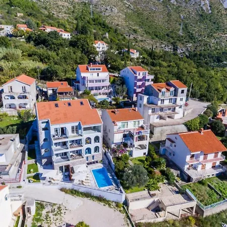 Capitano - Two Bedroom With Balcony And Sea View Uti 아파트 믈리니