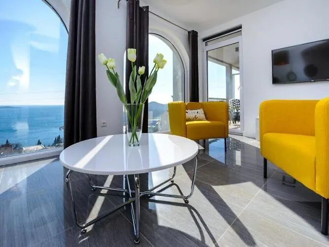 Capitano - Two Bedroom With Balcony And Sea View Uti Apartamento *