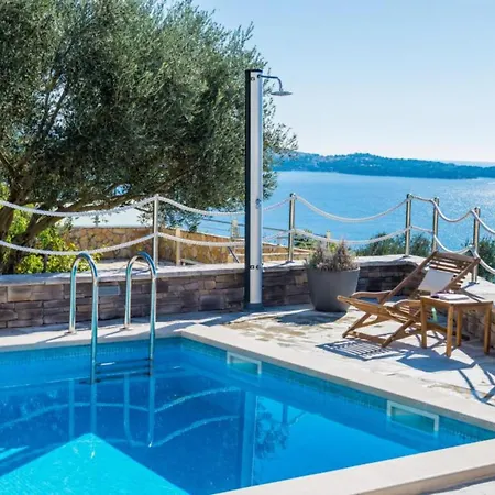 Capitano - Two Bedroom With Balcony And Sea View Uti Appartement