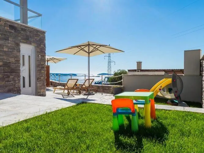 Apartment Capitano - Two Bedroom With Balcony And Sea View Uti *