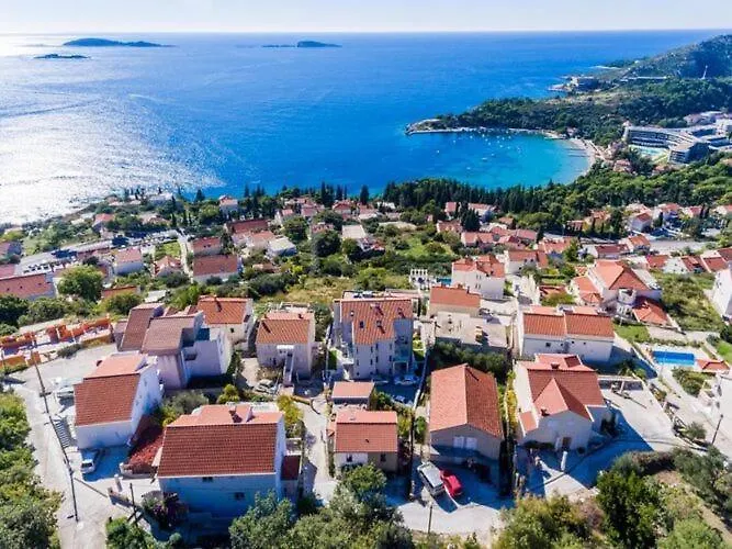 Apartment Capitano - Two Bedroom With Balcony And Sea View Uti