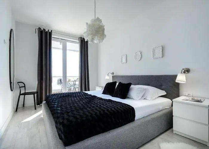 Capitano - Two Bedroom With Balcony And Sea View Uti Apartment *