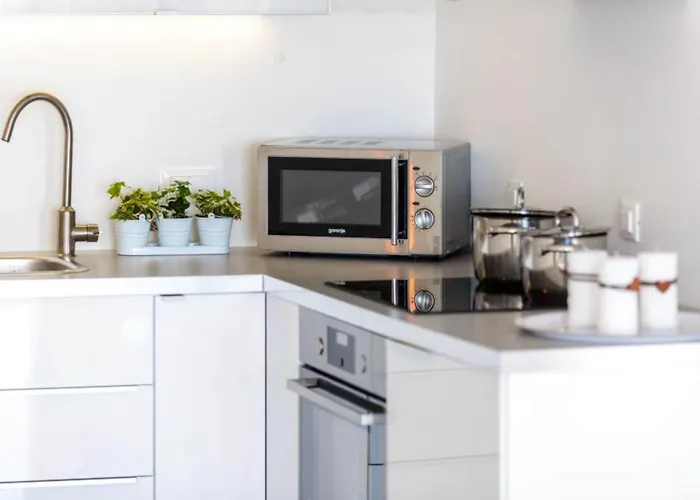 Capitano - Two Bedroom With Balcony And Sea View Uti Apartment *