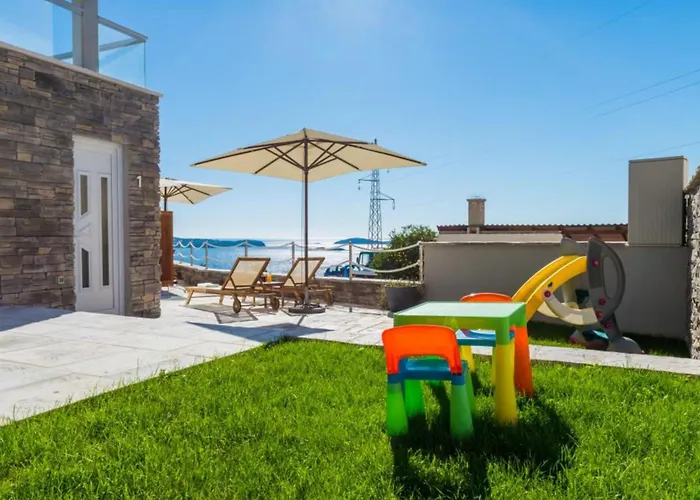 Capitano - Two Bedroom With Balcony And Sea View Uti *