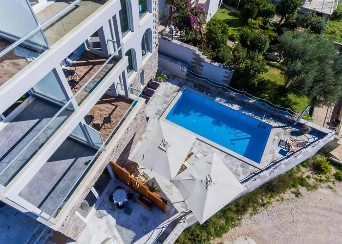 Apartment Capitano - Two Bedroom With Balcony And Sea View Uti Mlini