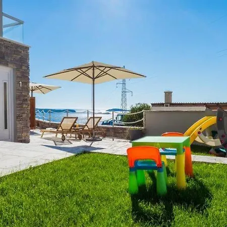 Apartment Capitano - Two Bedroom With Balcony And Sea View Uti *
