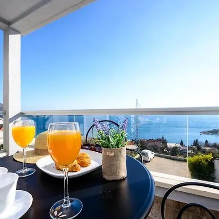 Apartment Capitano - Two Bedroom With Balcony And Sea View Uti Mlini
